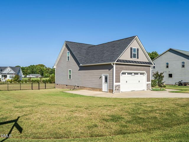 78 Lassiter Hills Drive, Four Oaks, NC 27524