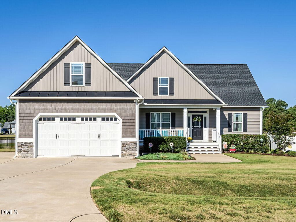 78 Lassiter Hills Drive, Four Oaks, NC 27524