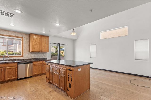 3023 Ocean City Court, North Las Vegas, NV 89031