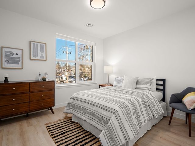 1151 Walnut 201, Newton, MA 02461