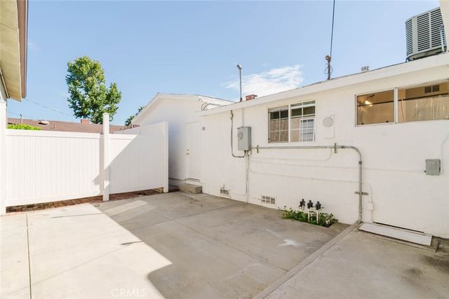 7945 Woodman Avenue, Panorama City, CA 91402