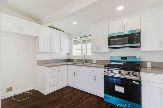 7945 Woodman Avenue, Panorama City, CA 91402