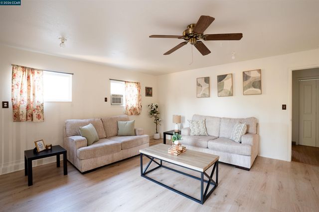 141 Carol Ln, Oakley, CA 94561