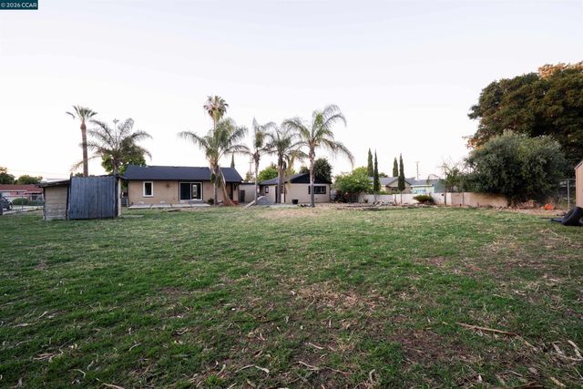141 Carol Ln, Oakley, CA 94561