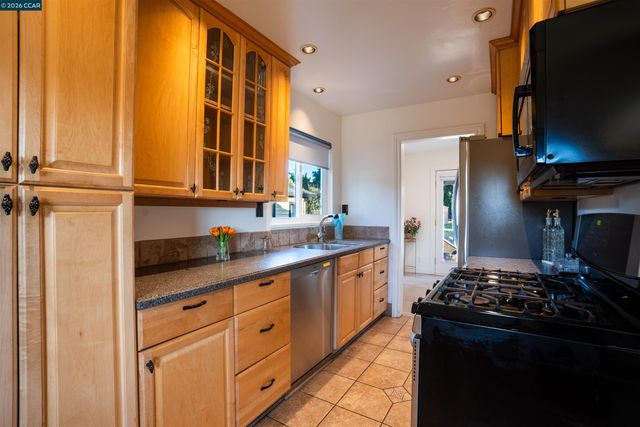 141 Carol Ln, Oakley, CA 94561