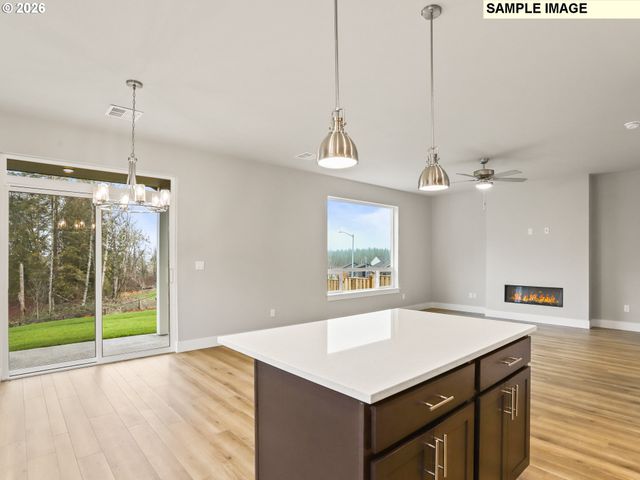 2343 E OTTER Loop 28, La Center, WA 98629