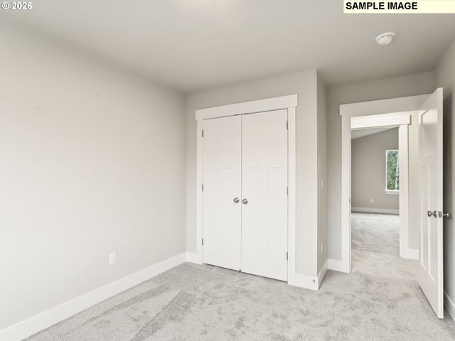 2343 E OTTER Loop 28, La Center, WA 98629