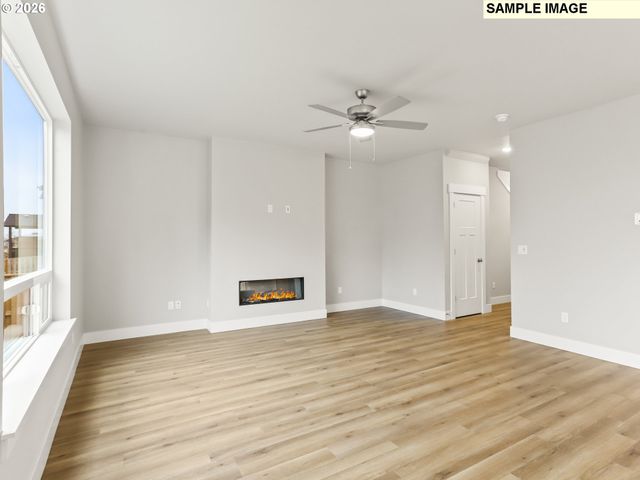 2343 E OTTER Loop 28, La Center, WA 98629