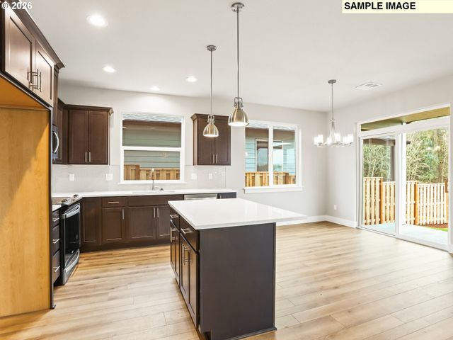 2343 E OTTER Loop 28, La Center, WA 98629