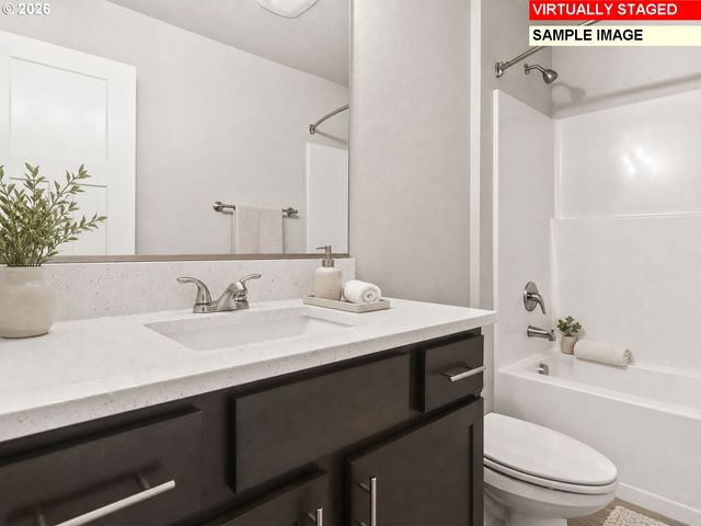 2343 E OTTER Loop 28, La Center, WA 98629