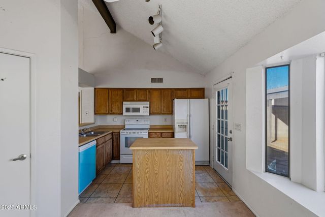 2206 W BEAUBIEN Drive, Phoenix, AZ 85027