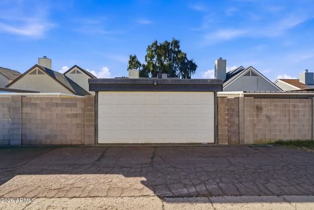 2206 W BEAUBIEN Drive, Phoenix, AZ 85027