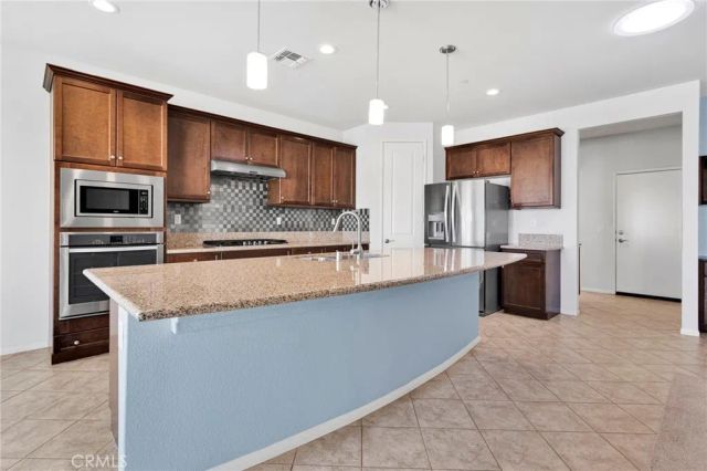 18968 Raven, Apple Valley, CA 92308