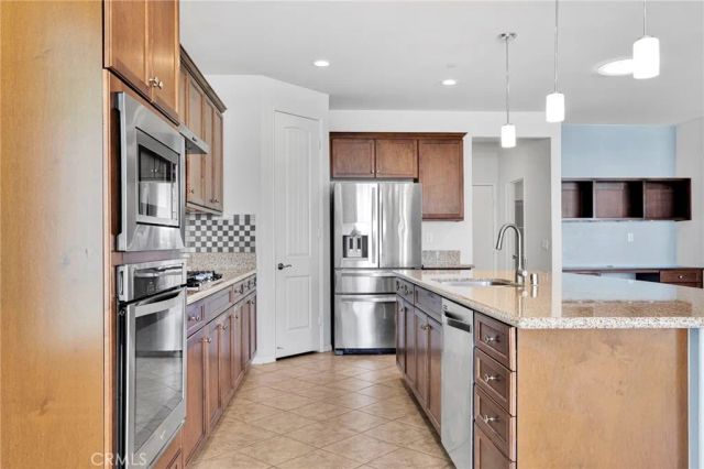 18968 Raven, Apple Valley, CA 92308