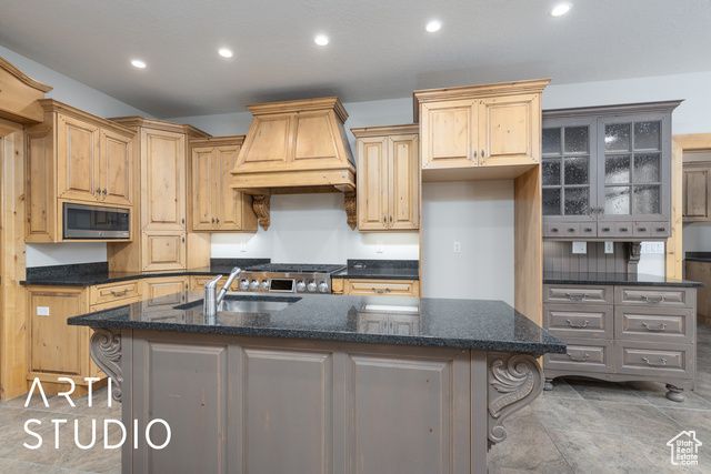 3700 N FOOTHILL LN, Eden, UT 84310