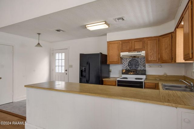 102 Rue Calliope, Carencro, LA 70520