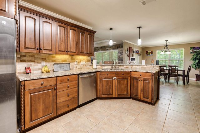 402 Demuth, Benton, AR 72019