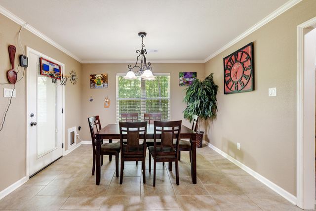 402 Demuth, Benton, AR 72019