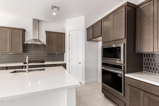 16837 W ARDMORE Road, Goodyear, AZ 85338