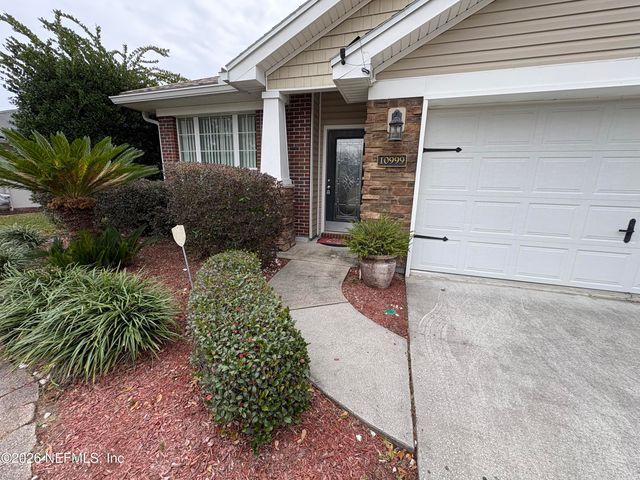 10999 CAMPUS HEIGHTS Lane, Jacksonville, FL 32218
