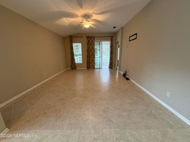 10999 CAMPUS HEIGHTS Lane, Jacksonville, FL 32218