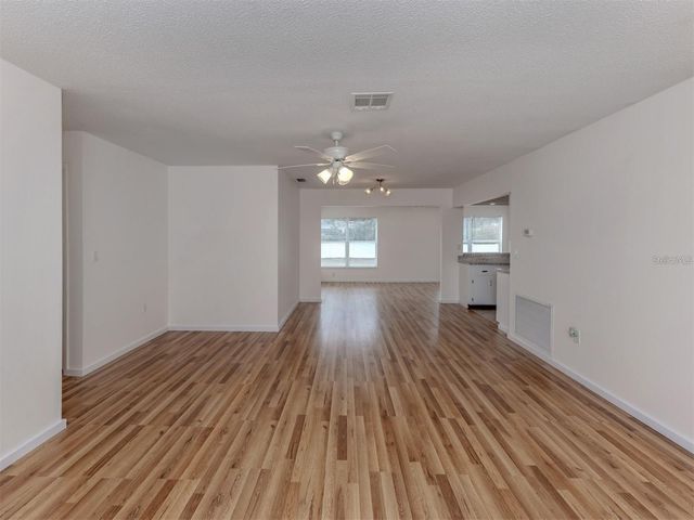 1215 MANGO AVENUE, Venice, FL 34285