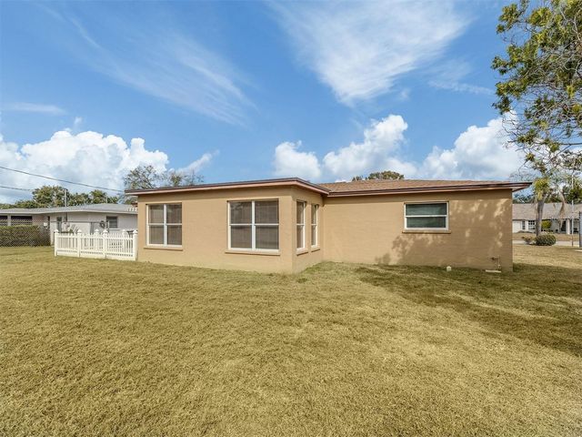 1215 MANGO AVENUE, Venice, FL 34285