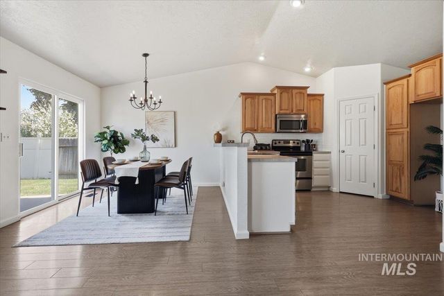 3124 Parkview Way, Nampa, ID 83687
