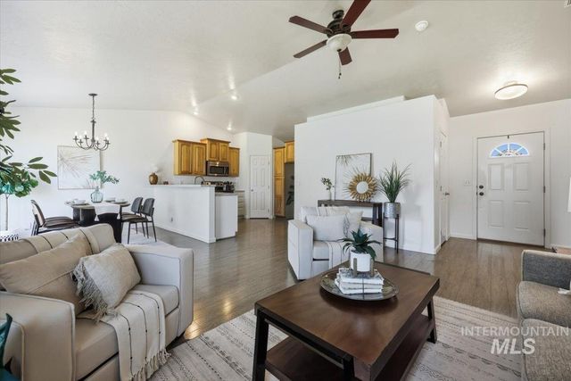 3124 Parkview Way, Nampa, ID 83687