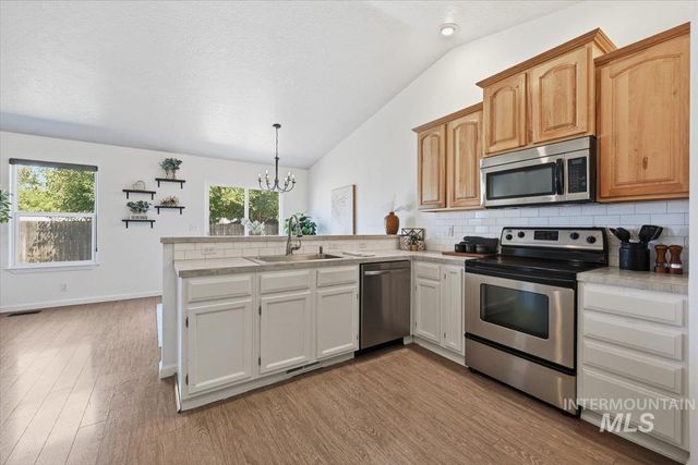 3124 Parkview Way, Nampa, ID 83687
