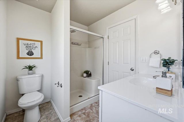 3124 Parkview Way, Nampa, ID 83687