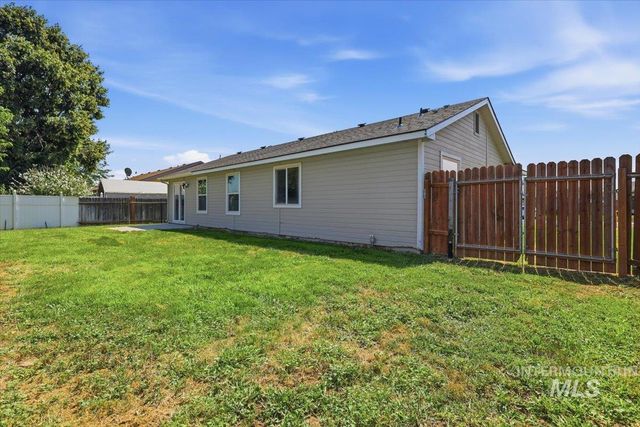 3124 Parkview Way, Nampa, ID 83687