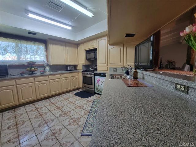 7015 N Atlantic Place, Long Beach, CA 90805