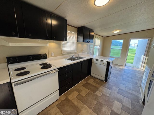 2246 Sheffield Lane, Rentz, GA 31075
