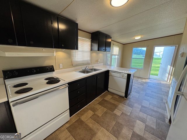2246 Sheffield Lane, Rentz, GA 31075