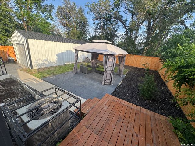 854 Canton, San Antonio, TX 78202