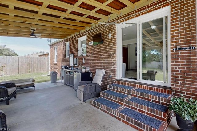 115 Lynnhaven DR, Hampton, VA 23666