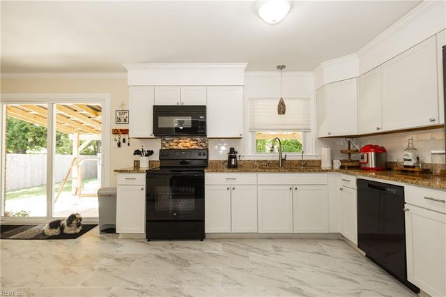 115 Lynnhaven DR, Hampton, VA 23666