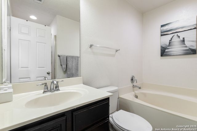 9934 HAWK VILLAGE, Converse, TX 78109