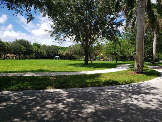 1445 E Bexley Park Drive, Delray Beach, FL 33445