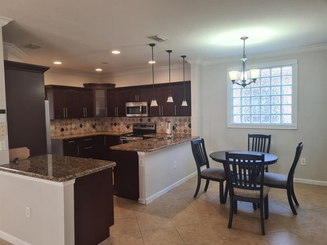 1445 E Bexley Park Drive, Delray Beach, FL 33445
