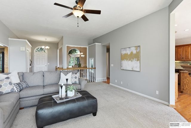 9913 S 176th Street, Omaha, NE 68136