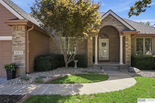 9913 S 176th Street, Omaha, NE 68136