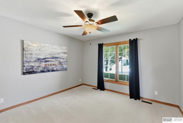 9913 S 176th Street, Omaha, NE 68136