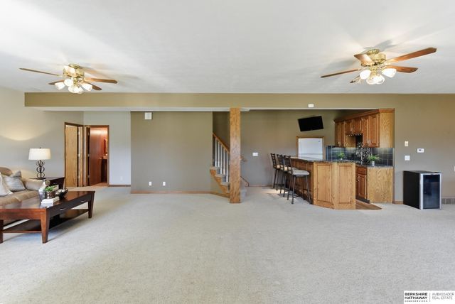 9913 S 176th Street, Omaha, NE 68136