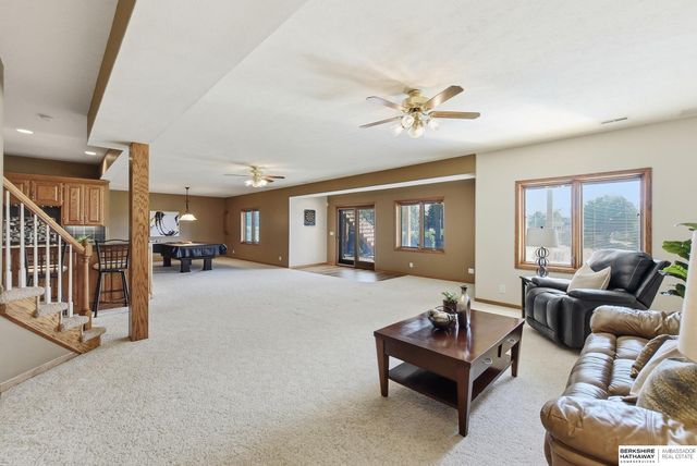 9913 S 176th Street, Omaha, NE 68136