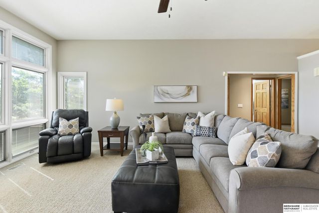 9913 S 176th Street, Omaha, NE 68136