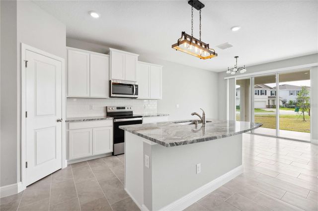 2560 WARREN ACRES BOULEVARD, Wesley Chapel, FL 33543