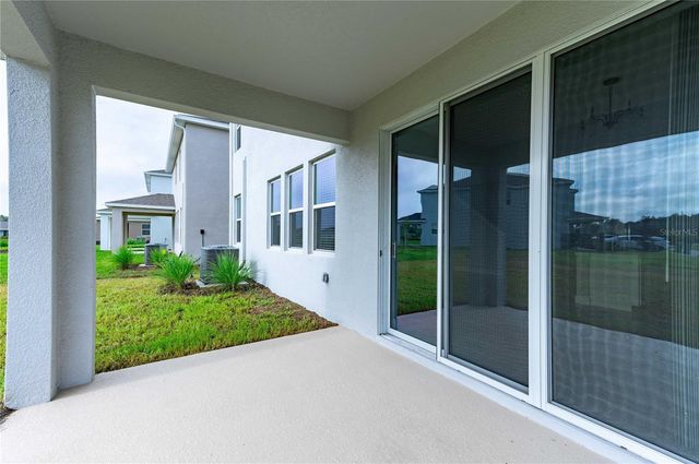 2560 WARREN ACRES BOULEVARD, Wesley Chapel, FL 33543
