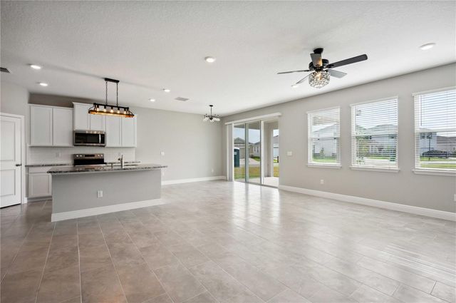 2560 WARREN ACRES BOULEVARD, Wesley Chapel, FL 33543
